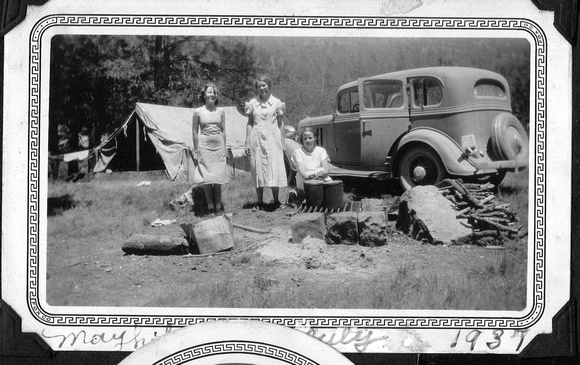 Vivian, Grandma Myrtle Talley and Vera at Mayhill, NM 1937