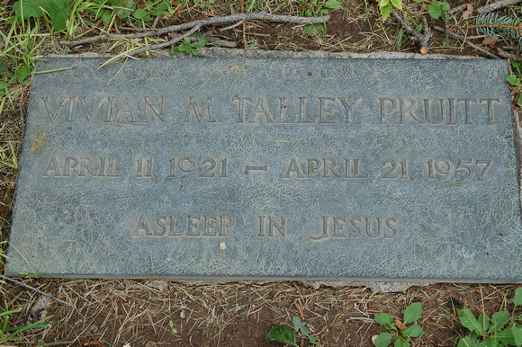 Vivian M. Talley Pruitt grave